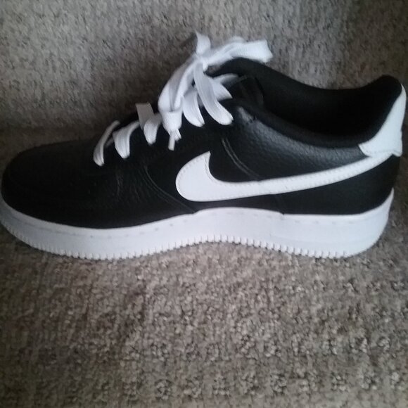 NIKE AIR FORCE 1 - Picture 1 of 4